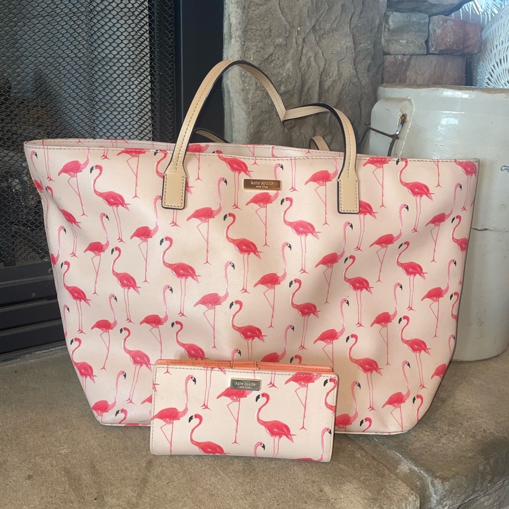 FLAMINGO kate spade tote bag and wallet!